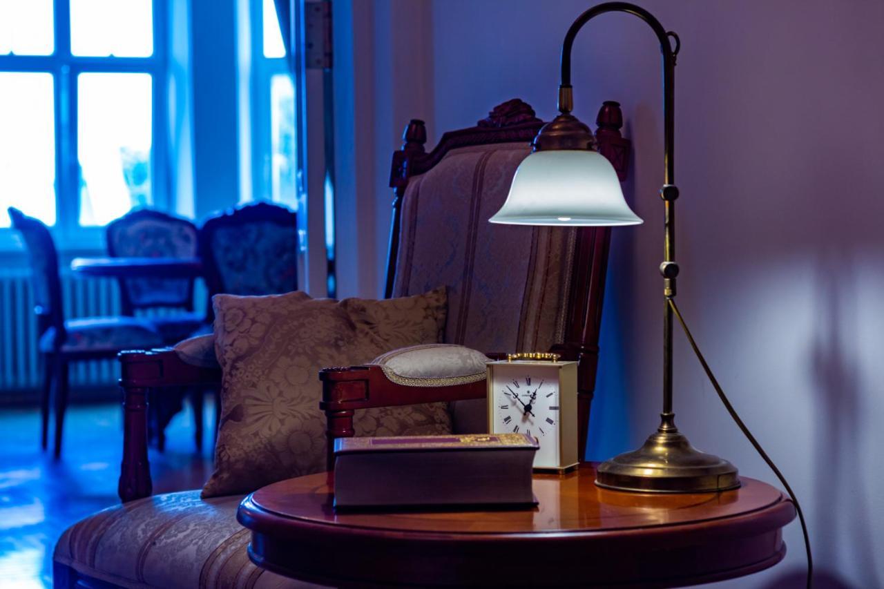 Classic Style Apartment In The Center Of 里加 外观 照片